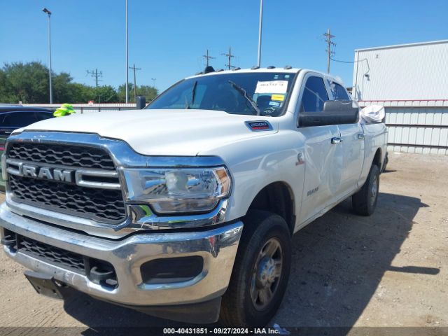 3C6UR5CL1NG366599 RAM 2500 Tradesman  4x4 6'4 Box