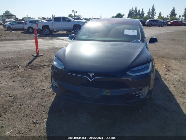 Tesla Model X 60d/70d/75d/90d 2016 5YJXCAE21GF001711 Image 13