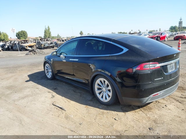 2016 TESLA MODEL X 5YJXCAE21GF001711 Photo 2