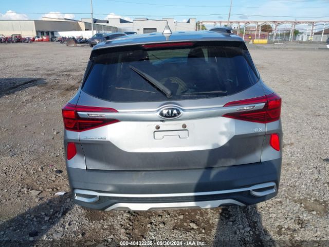 KNDERCAA3M7118786 KIA SELTOS EX