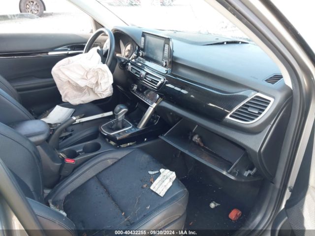 KNDERCAA3M7118786 KIA SELTOS EX