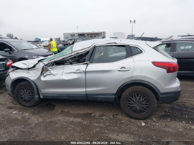 JN1BJ1CR7JW262279 Nissan Rogue Sport S