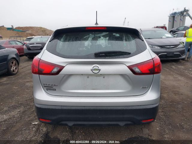 JN1BJ1CR7JW262279 Nissan Rogue Sport S