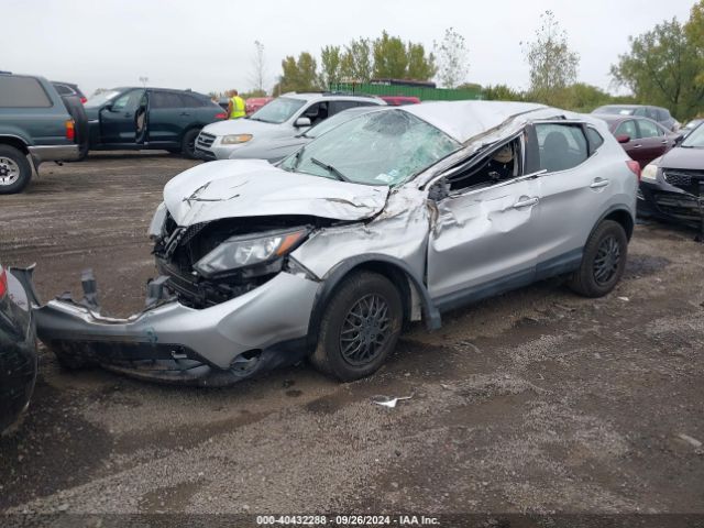 JN1BJ1CR7JW262279 Nissan Rogue Sport S