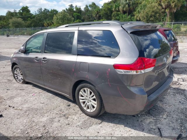 5TDYK3DCXES518656 Toyota Sienna Xle V6 8 Passenger