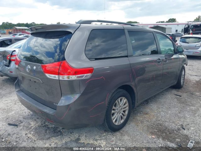 5TDYK3DCXES518656 Toyota Sienna Xle V6 8 Passenger