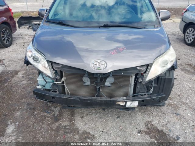 5TDYK3DCXES518656 Toyota Sienna Xle V6 8 Passenger