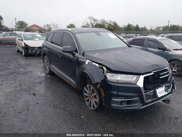 2017 AUDI Q7 WA1VAAF77HD011296