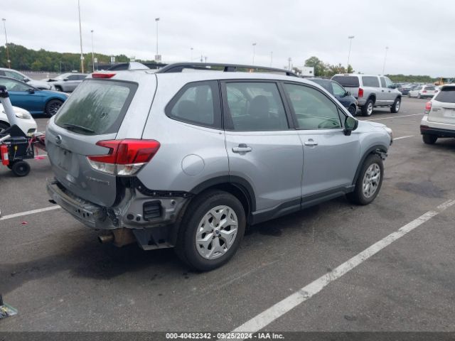 JF2SKACC6KH418745 Subaru Forester