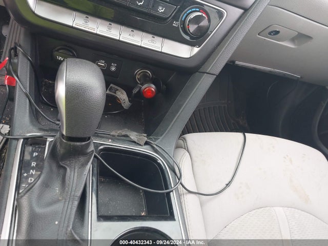 5NPE24AF7JH623467 Hyundai SONATA SE