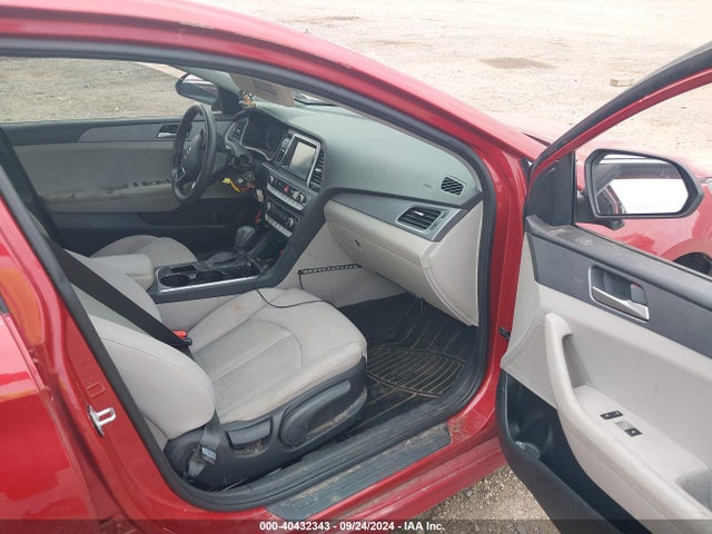 5NPE24AF7JH623467 Hyundai SONATA SE