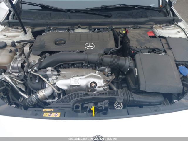 W1K3G4FB1NJ343559 Mercedes-Benz A 220 4matic