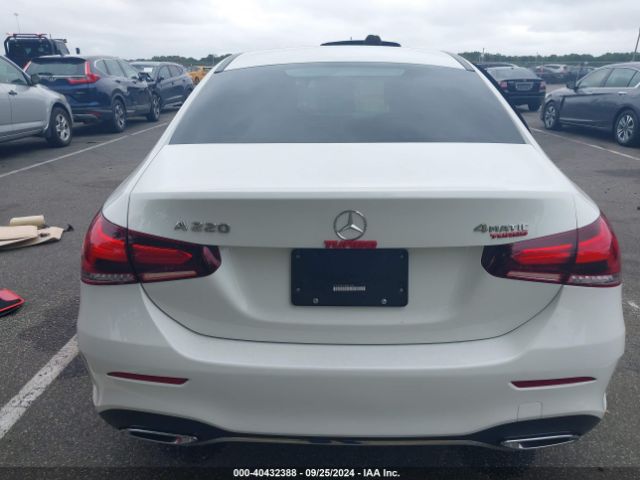 W1K3G4FB1NJ343559 Mercedes-Benz A 220 4matic