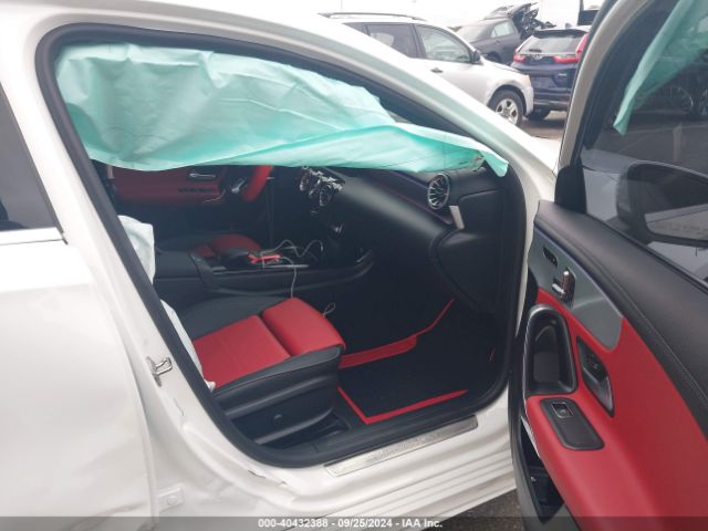 W1K3G4FB1NJ343559 Mercedes-Benz A 220 4matic