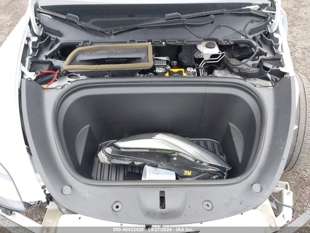 2020 TESLA MODEL Y 5YJYGDEE1LF006132 Photo 9
