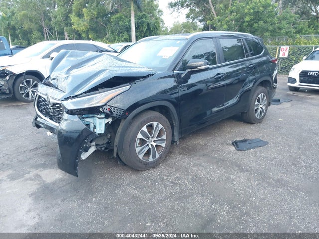 Toyota Highlander Xle 2024 5TDKDRBH1RS559071 Image 2