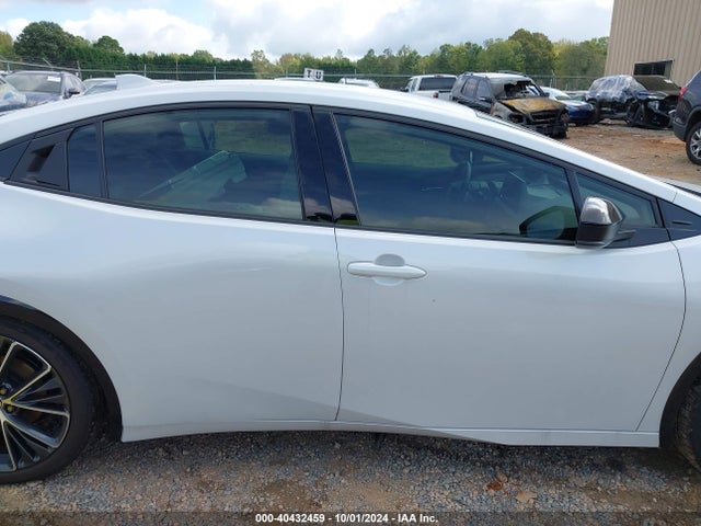 Toyota PRIUS XLE 2024 JTDACAAU2R3029921 Image 13