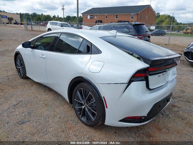 Toyota PRIUS XLE 2024 JTDACAAU2R3029921 Image 3