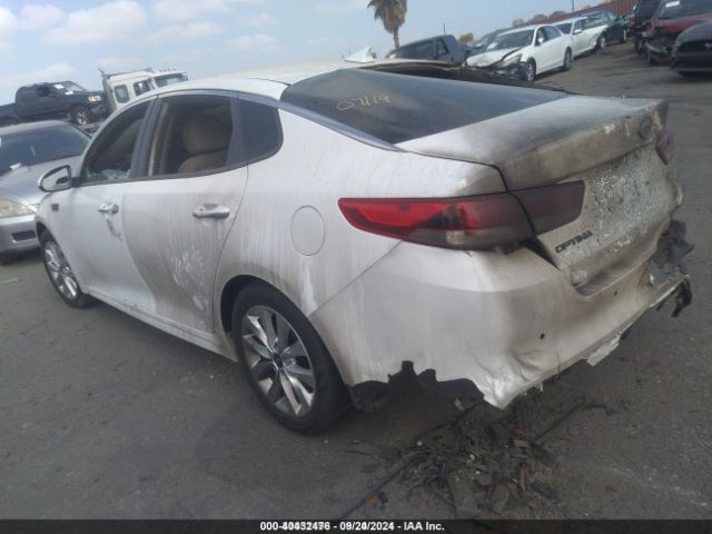 2018 KIA OPTIMA 5XXGT4L30JG262622 Photo 2