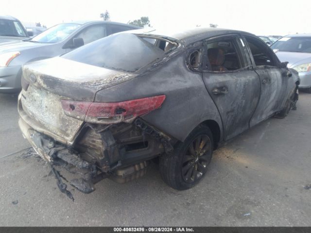 2018 KIA OPTIMA 5XXGT4L30JG262622 Photo 3