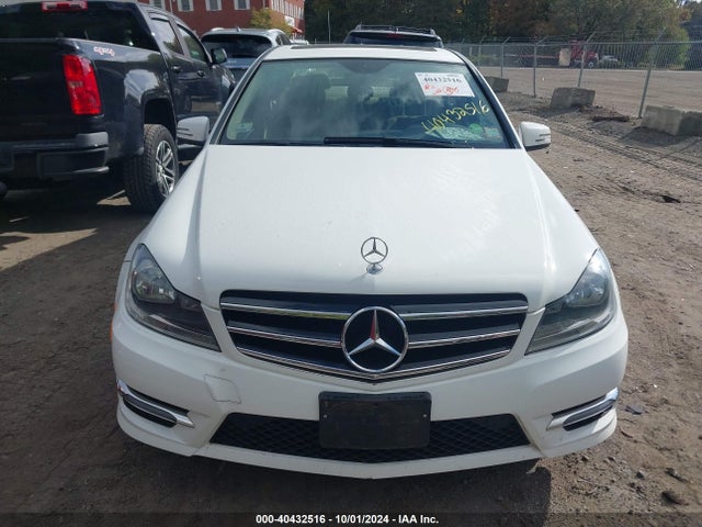 WDDGF8AB6EA960684 Mercedes-Benz C 300 Luxury 4matic/sport 4matic