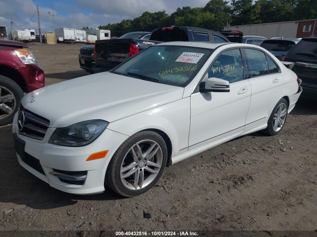 WDDGF8AB6EA960684 Mercedes-Benz C 300 Luxury 4matic/sport 4matic