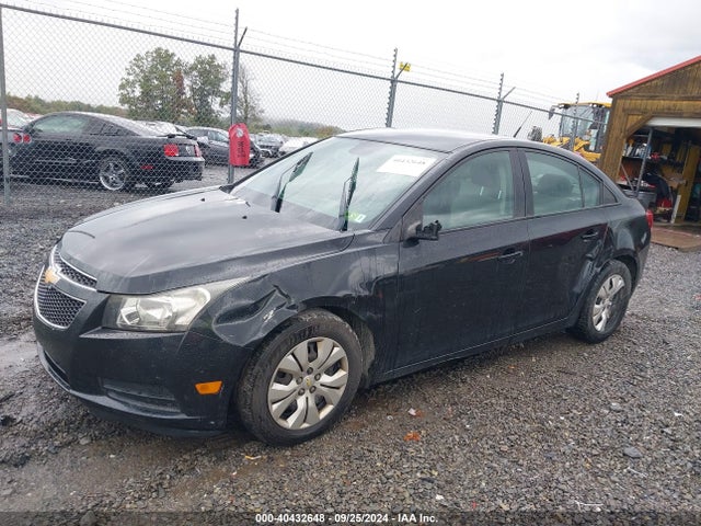Chevrolet Cruze Ls Auto 2014 1G1PA5SH5E7155257 Image 2