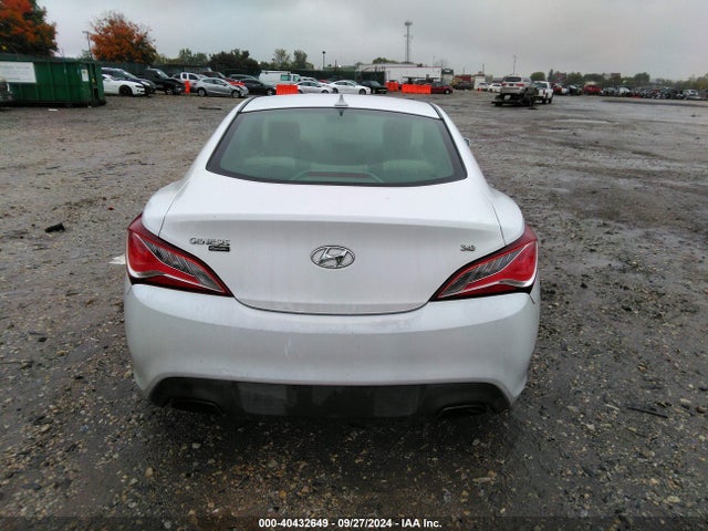 Hyundai Genesis 3.8 Base 2015 KMHHU6KJ1FU125151 Image 17