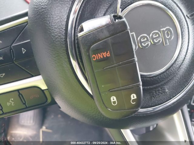 3C4NJDDB2KT748227 Jeep Compass Trailhawk 4x4