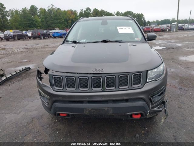 3C4NJDDB2KT748227 Jeep Compass Trailhawk 4x4