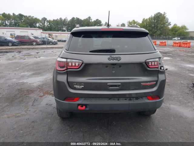 3C4NJDDB2KT748227 Jeep Compass Trailhawk 4x4
