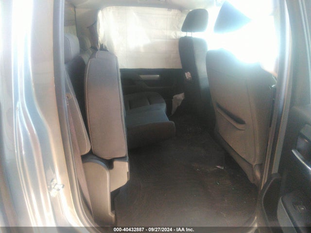3GCUKREC3HG330256 Chevrolet Silverado 1500 2lt