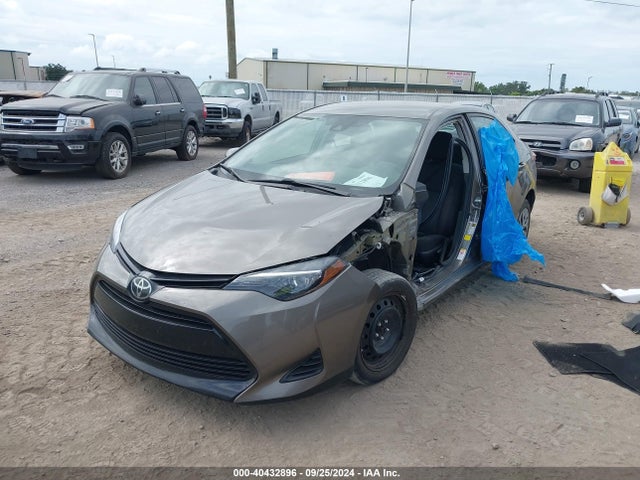 Toyota COROLLA LE 2019 2T1BURHE6KC196200 Image 2