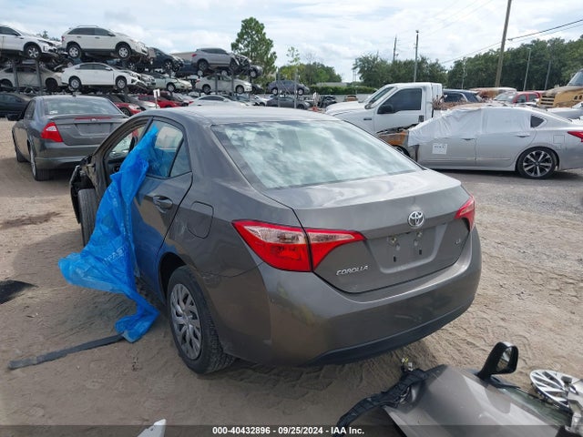 Toyota COROLLA LE 2019 2T1BURHE6KC196200 Image 3