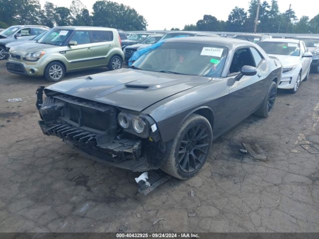 2C3CDZAG8JH271388 Dodge Challenger Sxt