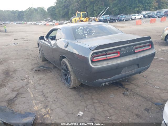 2C3CDZAG8JH271388 Dodge Challenger Sxt
