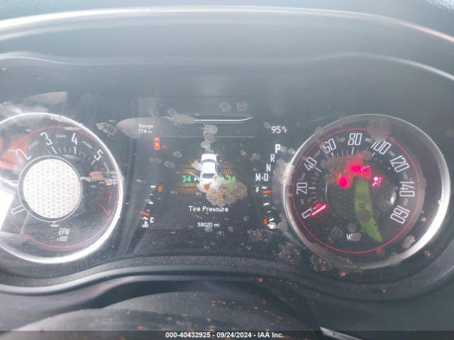 2C3CDZAG8JH271388 Dodge Challenger Sxt