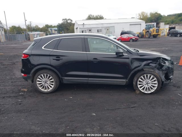 5LMCJ1D98KUL39439 Lincoln Mkc Standard