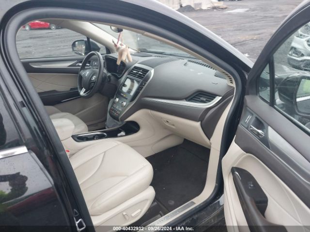 5LMCJ1D98KUL39439 Lincoln Mkc Standard