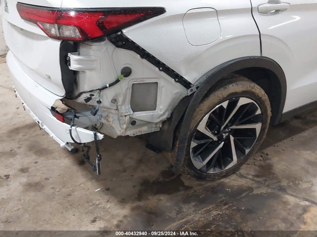 2022 MITSUBISHI OUTLANDER JA4J4UA8XNZ066315 Photo 5