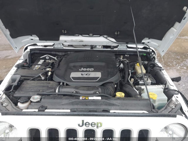 1C4BJWEG7GL112074 Jeep Wrangler Unlimited Sahara