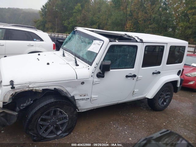 1C4BJWEG7GL112074 Jeep Wrangler Unlimited Sahara