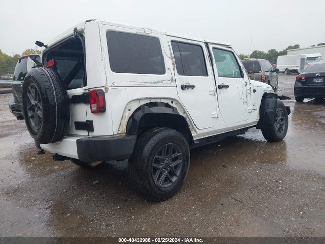 1C4BJWEG7GL112074 Jeep Wrangler Unlimited Sahara