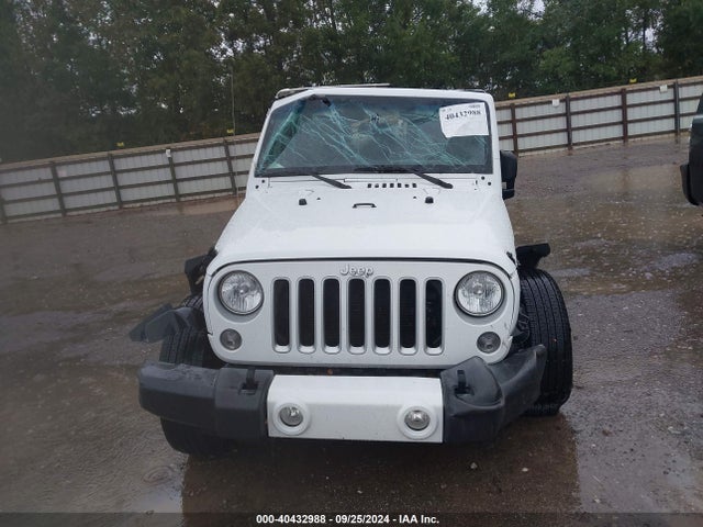 1C4BJWEG7GL112074 Jeep Wrangler Unlimited Sahara