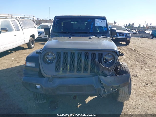 1C4HJXDN8LW267497 Jeep Wrangler Unlimited Sport Altitude 4x4
