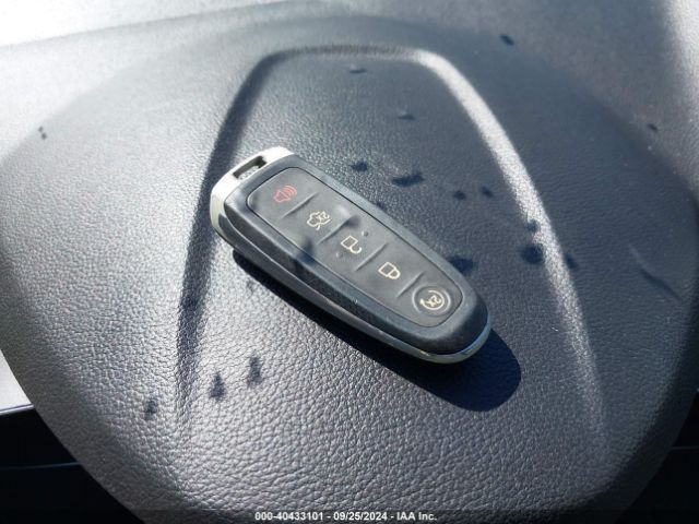 1FMCU0J97HUC35557 Ford Escape Titanium