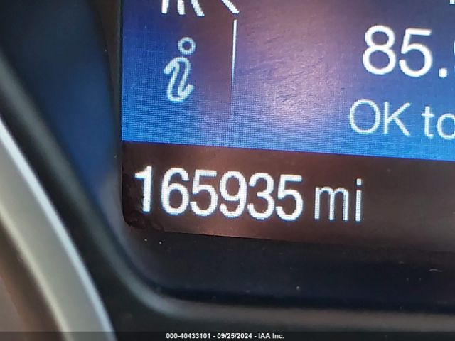 1FMCU0J97HUC35557 Ford Escape Titanium