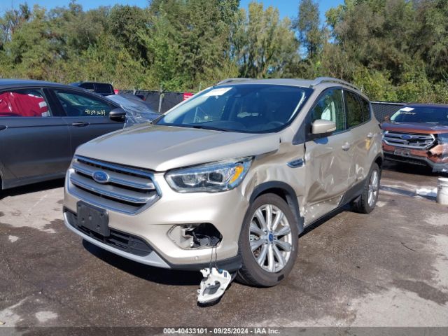 1FMCU0J97HUC35557 Ford Escape Titanium