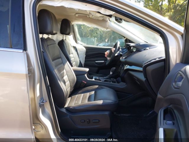 1FMCU0J97HUC35557 Ford Escape Titanium