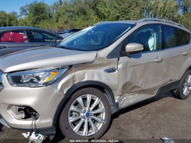 1FMCU0J97HUC35557 Ford Escape Titanium